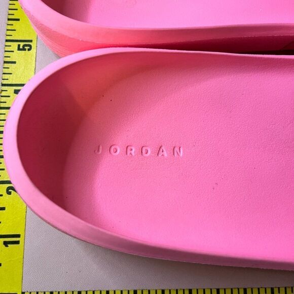 Jordan Pink Flip Flops SlidesโUS 8 CZ8027-600 LikeโNew - Picture 13 of 15